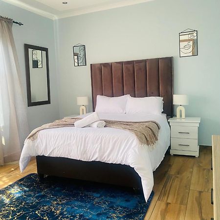 Airport Imperial Guest House Kempton Park Extérieur photo