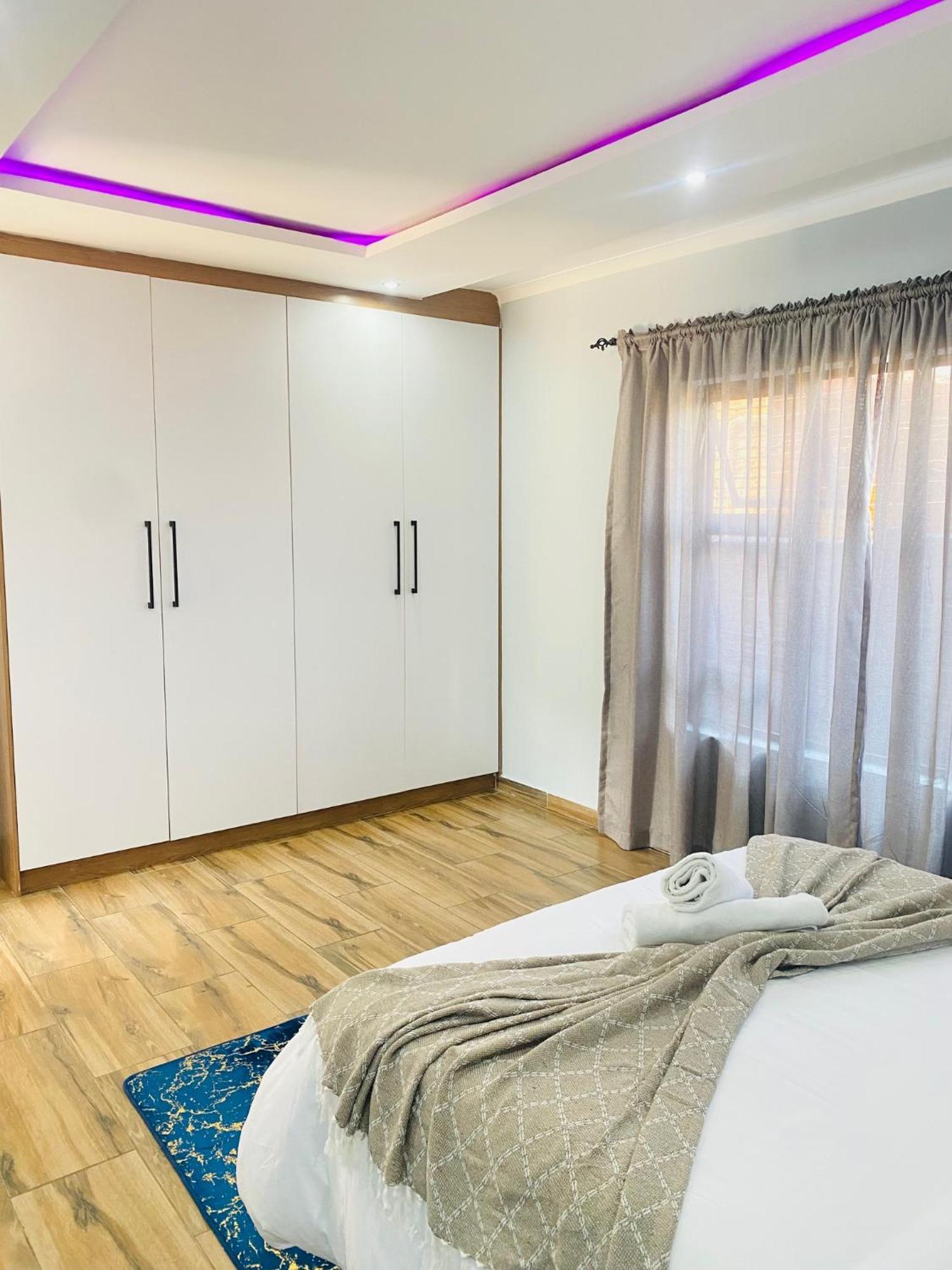 Airport Imperial Guest House Kempton Park Extérieur photo