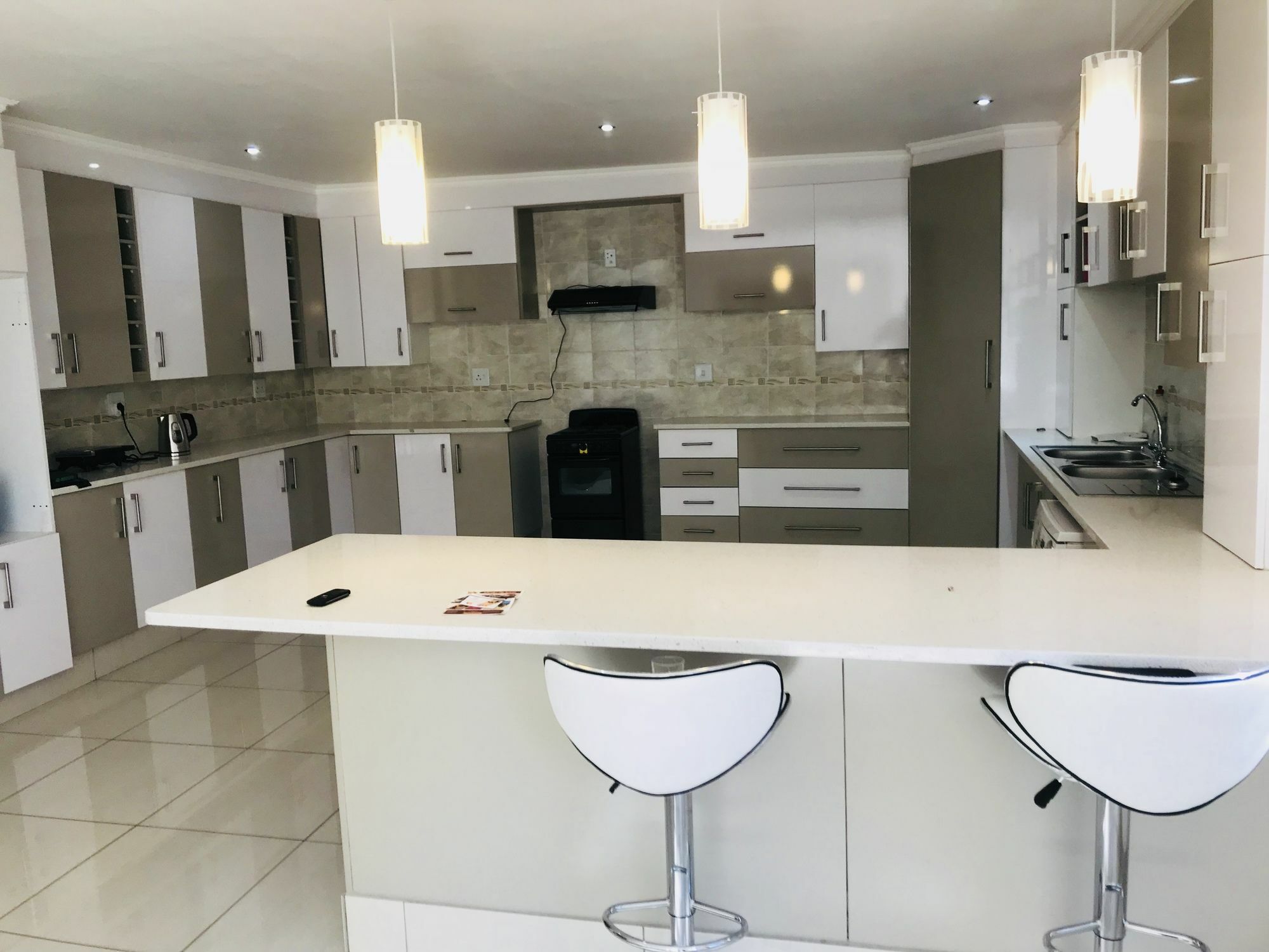 Airport Imperial Guest House Kempton Park Extérieur photo